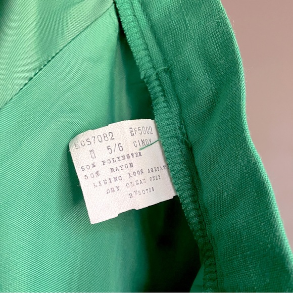 VINTAGE spring green midi skirt - Picture 2 of 6